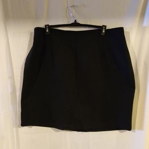 Danielle B. Women's Black Skirt Size 24 Knee Length